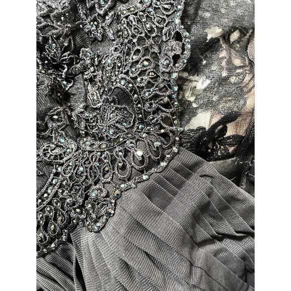 La Femme Sweetheart Neck Lace Sleeve Knot Detail Gown Dress Sz 18 Navy 23244 NEW - Picture 6 of 8